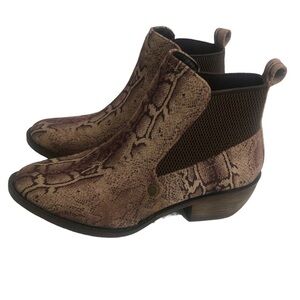 Mia suede snake print heeled  booties. Sz 7M
